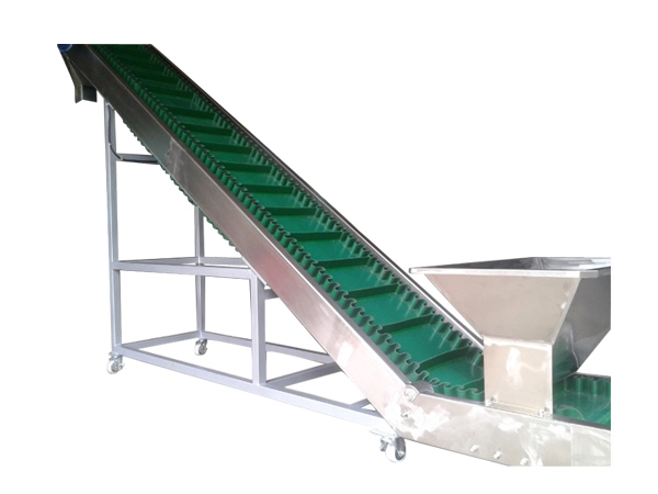 Waved edge belt conveyor