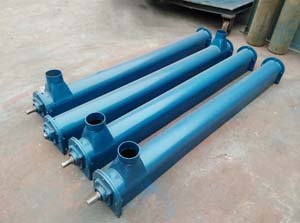 Tubular screw conveyor